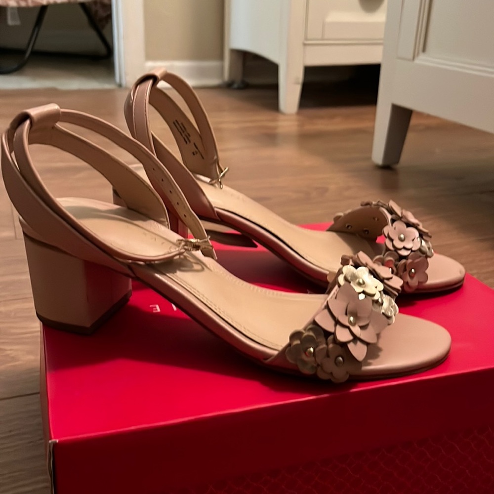 Kelly and Katie light pink & nude flower heels